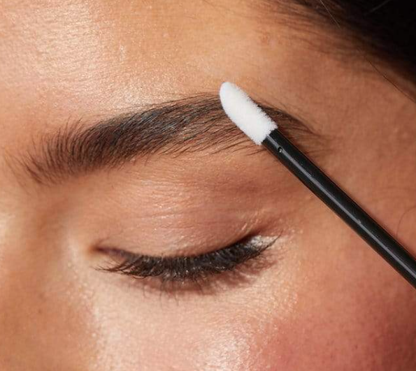 eyebrow serum application